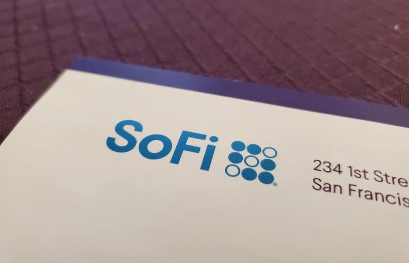 SoFi-Banking-Plattform-Interface mit Dollar-zu-Stablecoin-Umwandlung und Blockchain-Transaktionsfluss