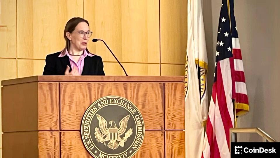 SEC Commissioner Peirce Rebuffs Synthetic Token Hype