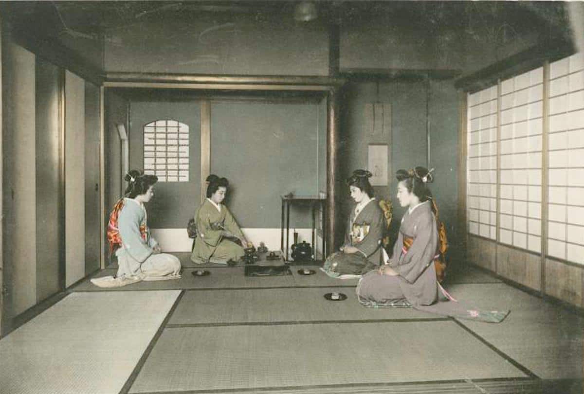 QR code scan with Bitget Wallet app and Japanese merchant terminal integrating crypto payments